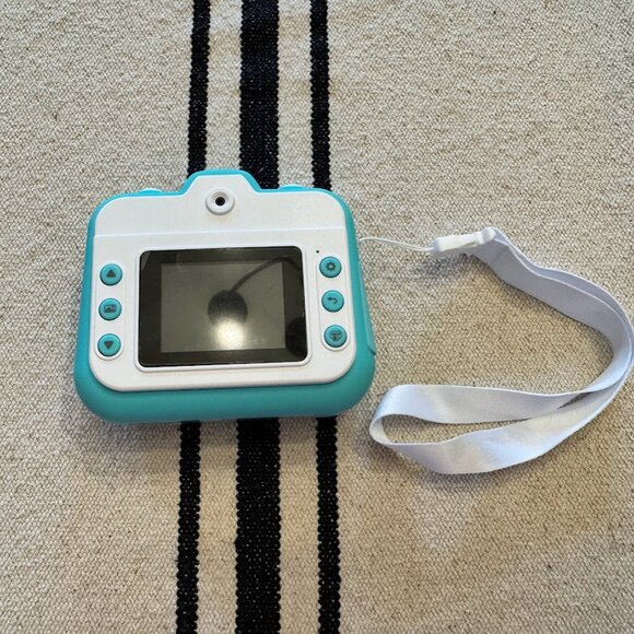 Canal Toys Photo Creator Instant Print Camera Photo Selfie Video LCD Screen 8+ - Picture 2 of 4